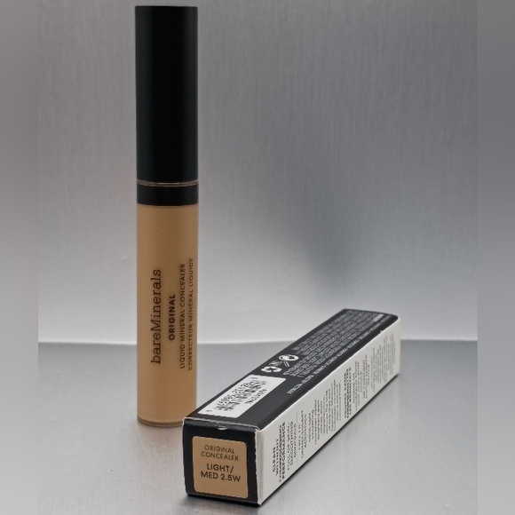 bareMinerals Original Liquid Mineral Concealer shade LIGHT/MED 2.5W - Picture 4 of 4
